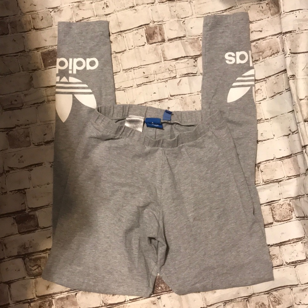 Adidas pants🔴 - Picture 2 of 4